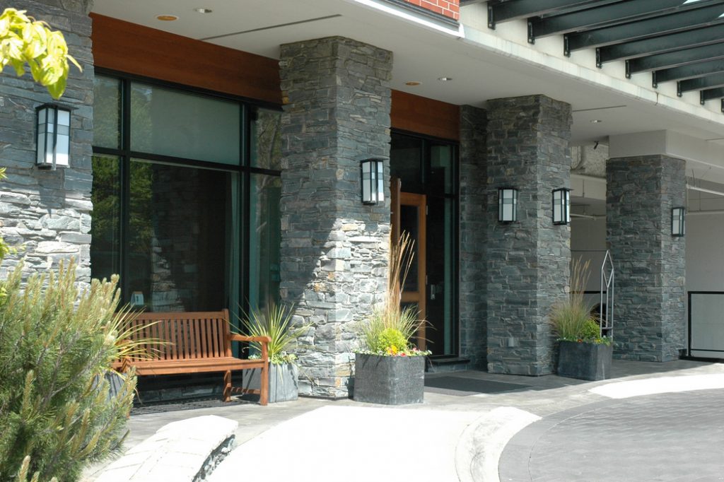 Oswego Hotel - Victoria